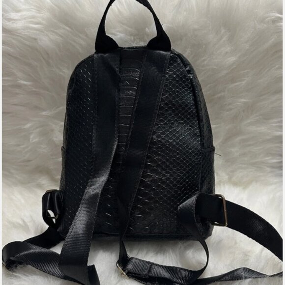 Faux Leather Backpack Small Women's Backpack Made of High-Quality Faux Leather - Picture 6 of 8